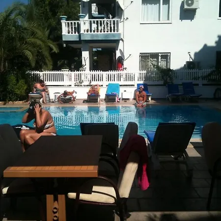 Apart Otel Karatas